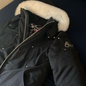 I have 2 of each I’m keeping one set and hope to sell this set